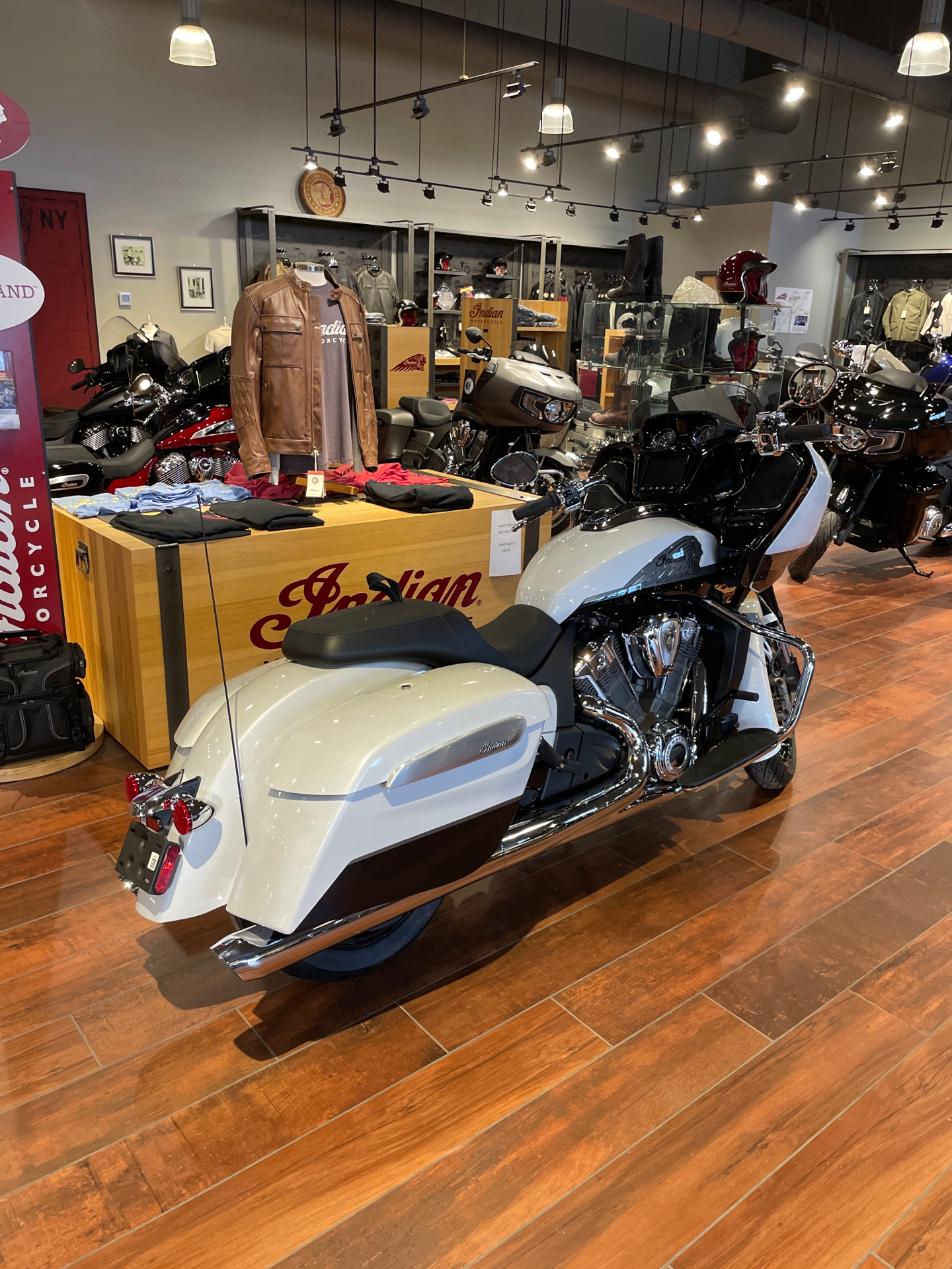 2024 Indian Motorcycle Challenger® Limited in Adams Center, New York - Photo 2