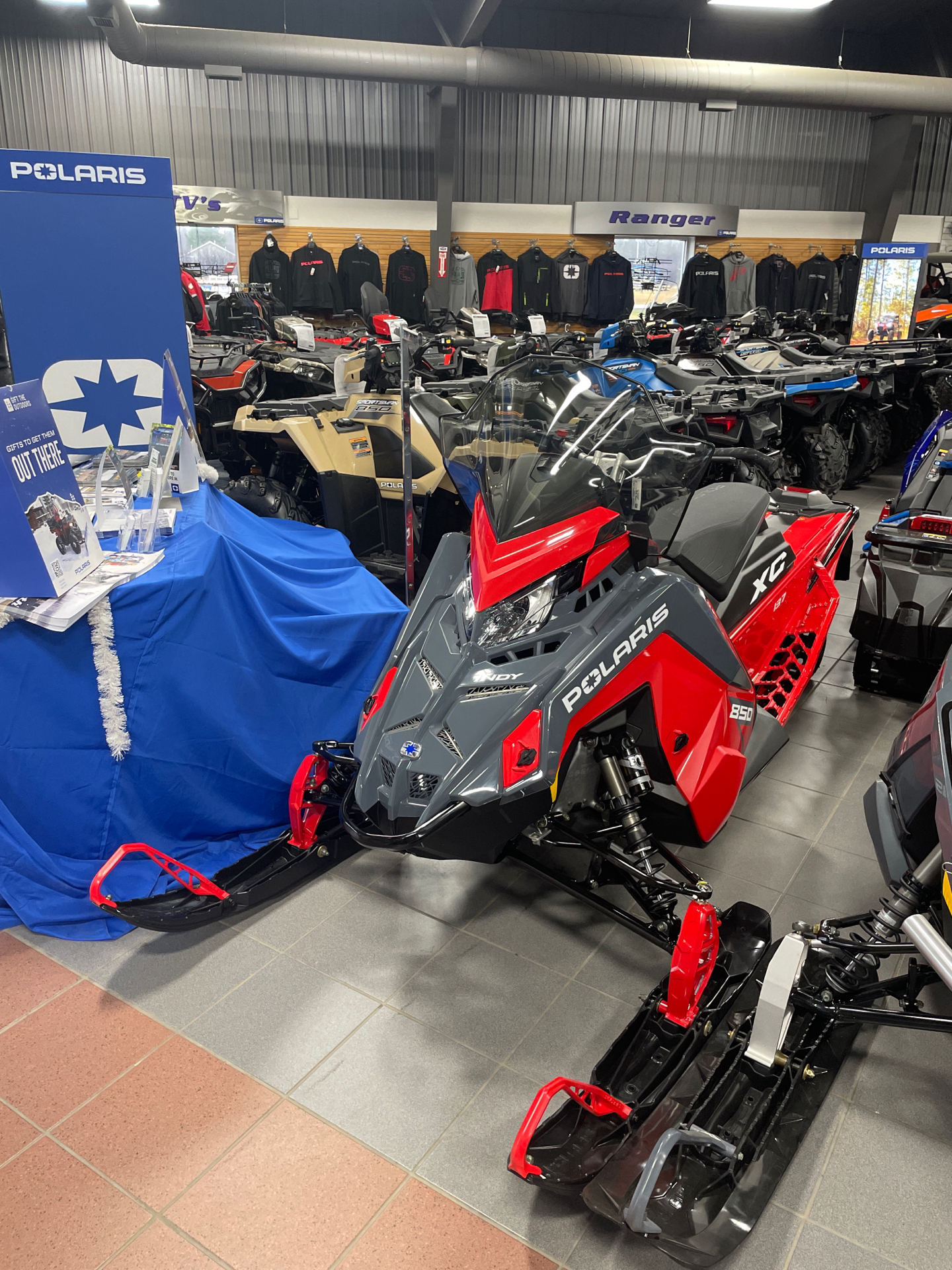 2024 Polaris 850 Indy XC 137 ES in Adams Center, New York - Photo 2