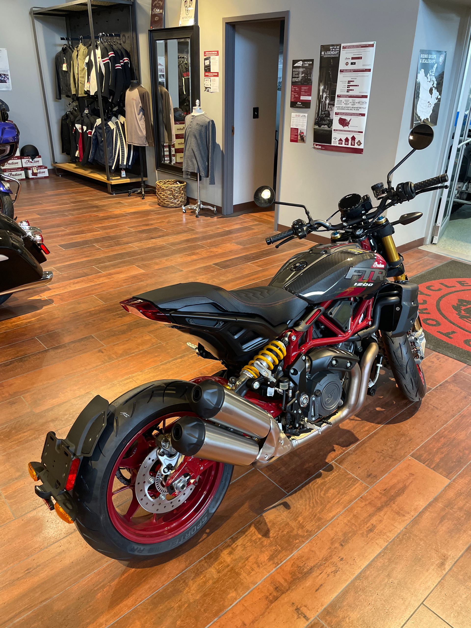 2024 Indian Motorcycle FTR R Carbon in Adams Center, New York - Photo 2