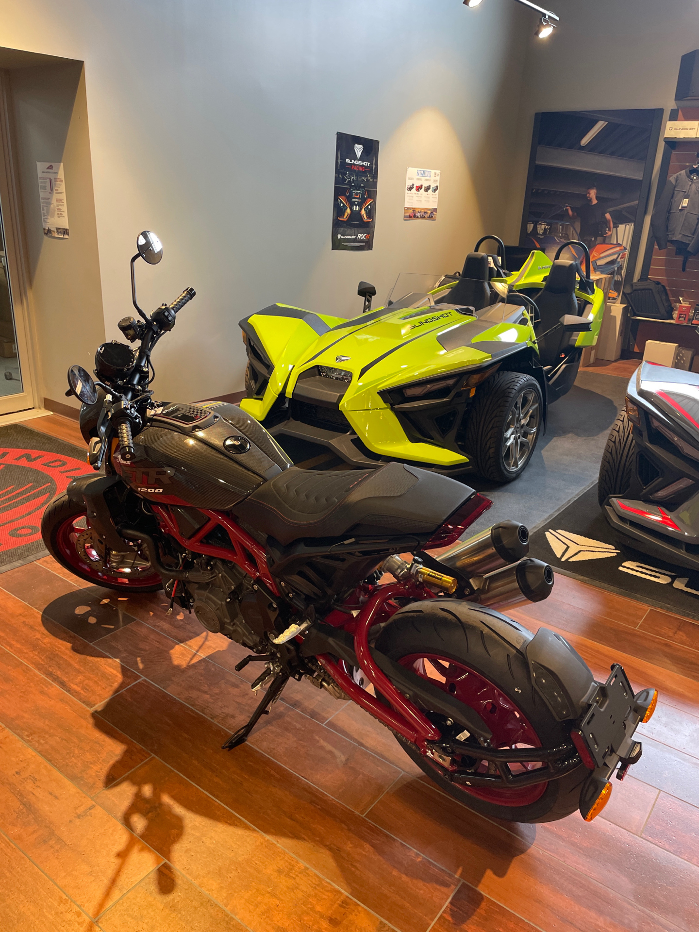 2024 Indian Motorcycle FTR R Carbon in Adams Center, New York - Photo 3