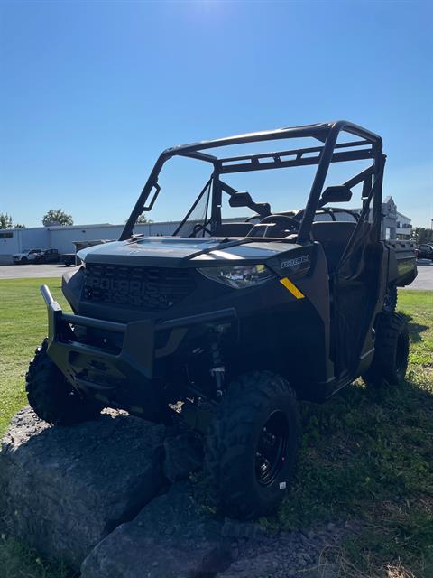 2025 Polaris Ranger 1000 EPS in Adams Center, New York - Photo 2