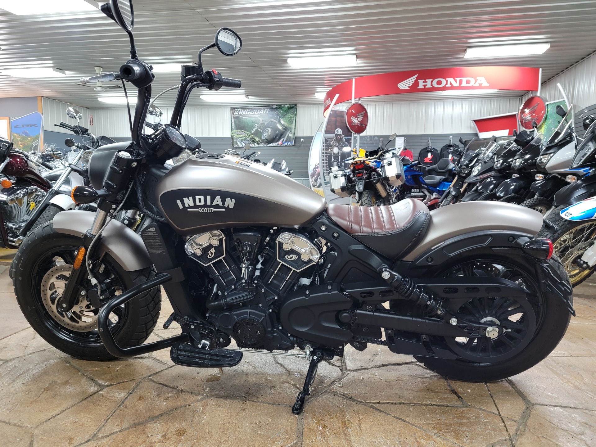 2018 Indian Scout® Bobber in Spring Mills, Pennsylvania - Photo 5