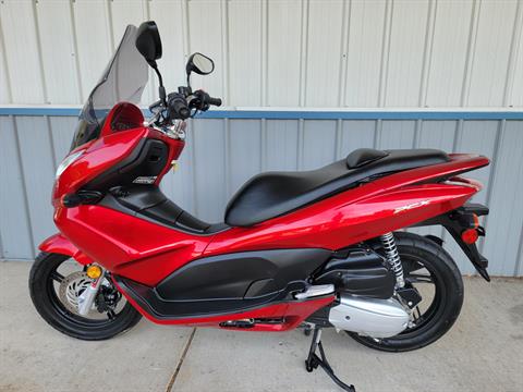 2011 Honda PCX™ in Spring Mills, Pennsylvania - Photo 6