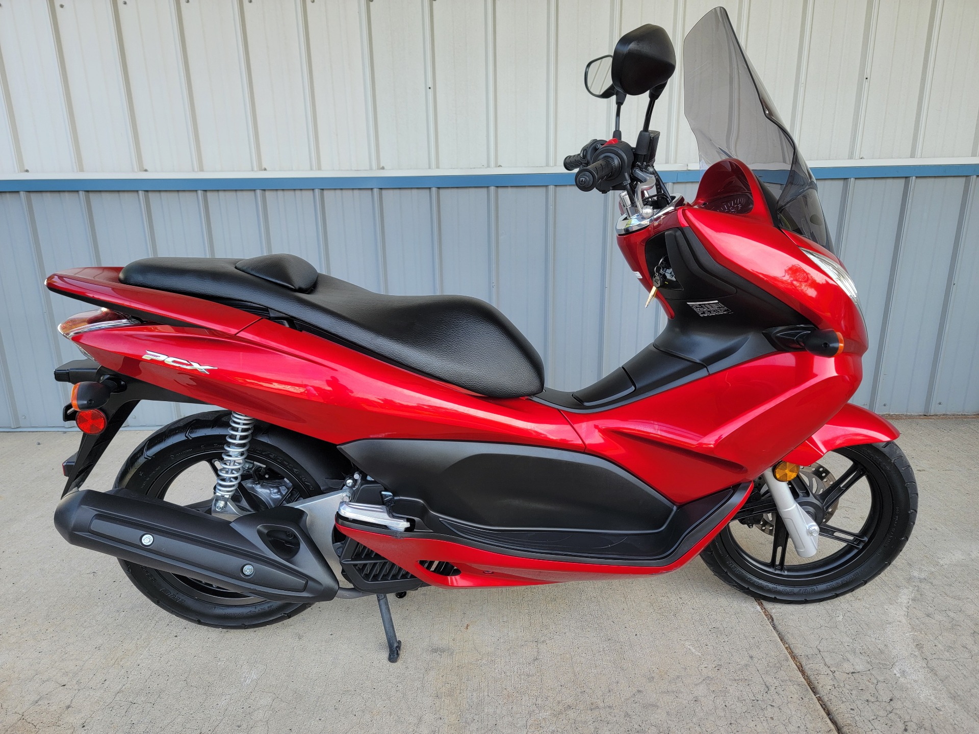 2011 Honda PCX™ in Spring Mills, Pennsylvania - Photo 2