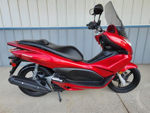 2011 Honda PCX™ in Spring Mills, Pennsylvania - Photo 2