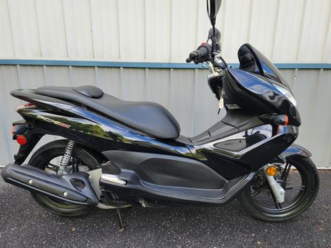 2015 Honda PCX150 in Spring Mills, Pennsylvania - Photo 1