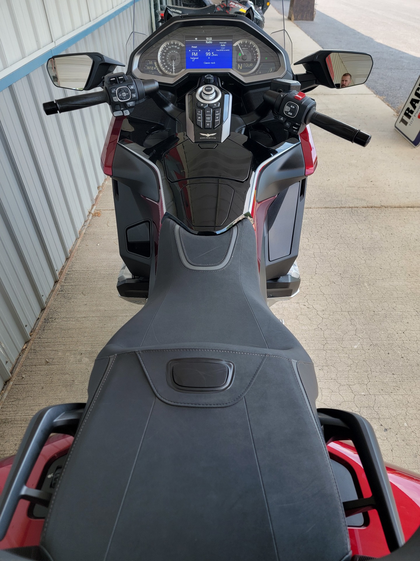 2021 Honda Gold Wing Tour Automatic DCT in Spring Mills, Pennsylvania - Photo 9