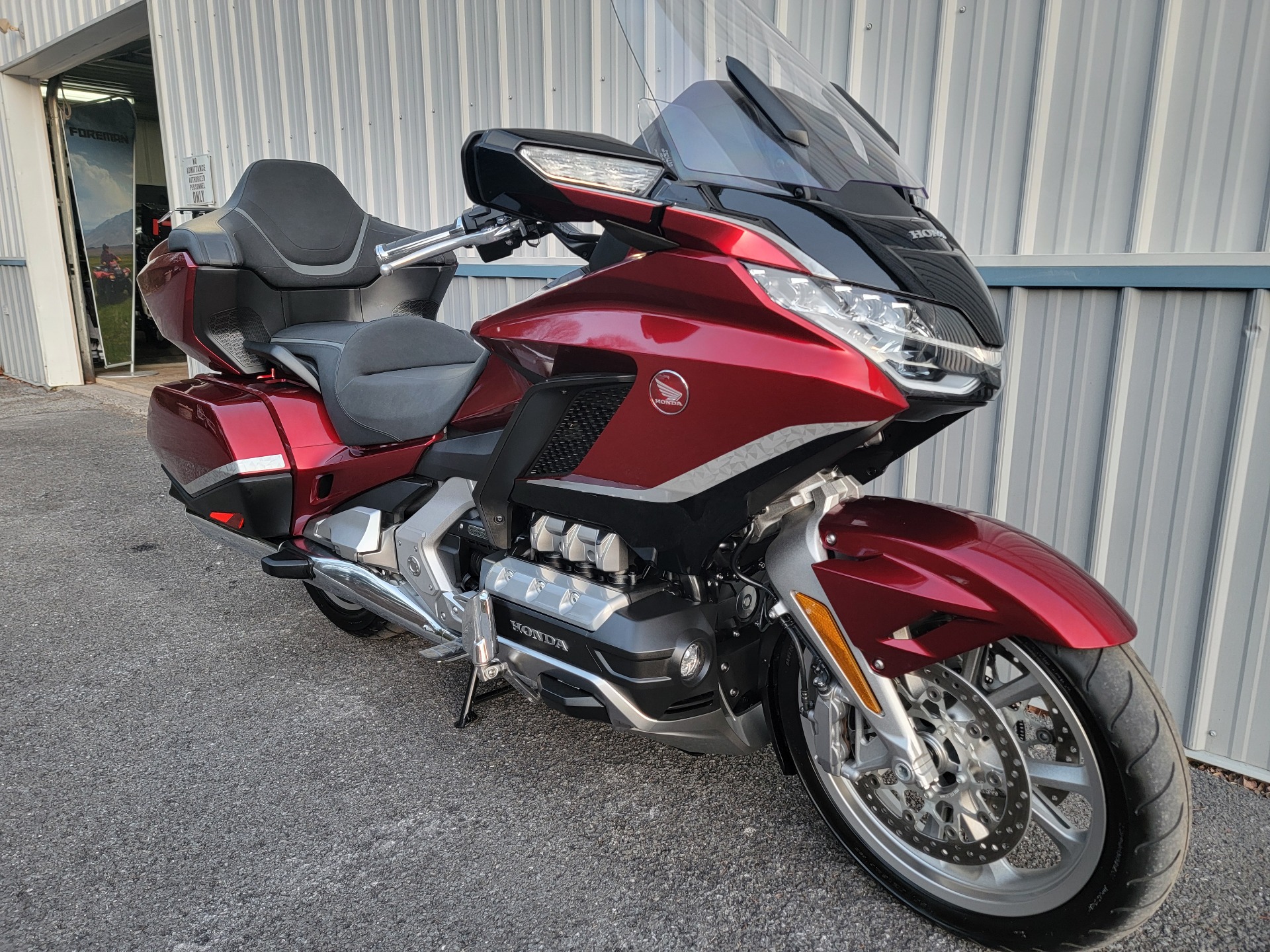 2021 Honda Gold Wing Tour Automatic DCT in Spring Mills, Pennsylvania - Photo 2