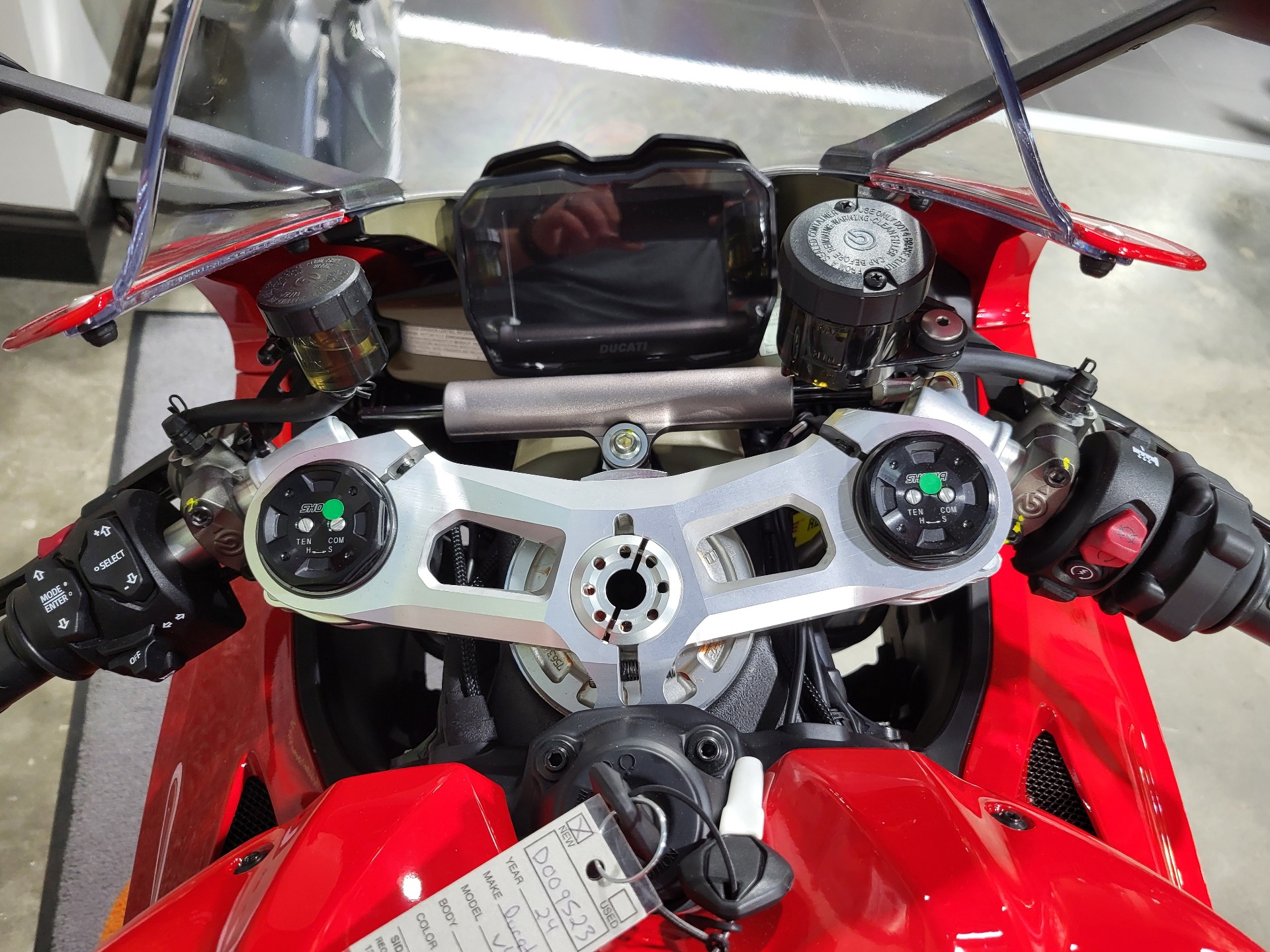 2024 Ducati Panigale V4 in Greer, South Carolina - Photo 9