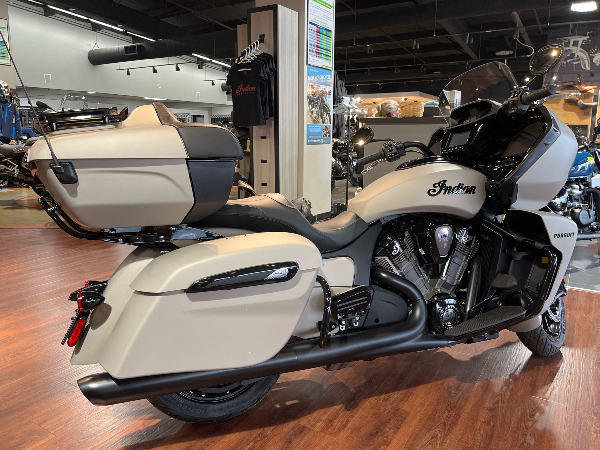2023 Indian Motorcycle Pursuit® Dark Horse® in Greer, South Carolina - Photo 4