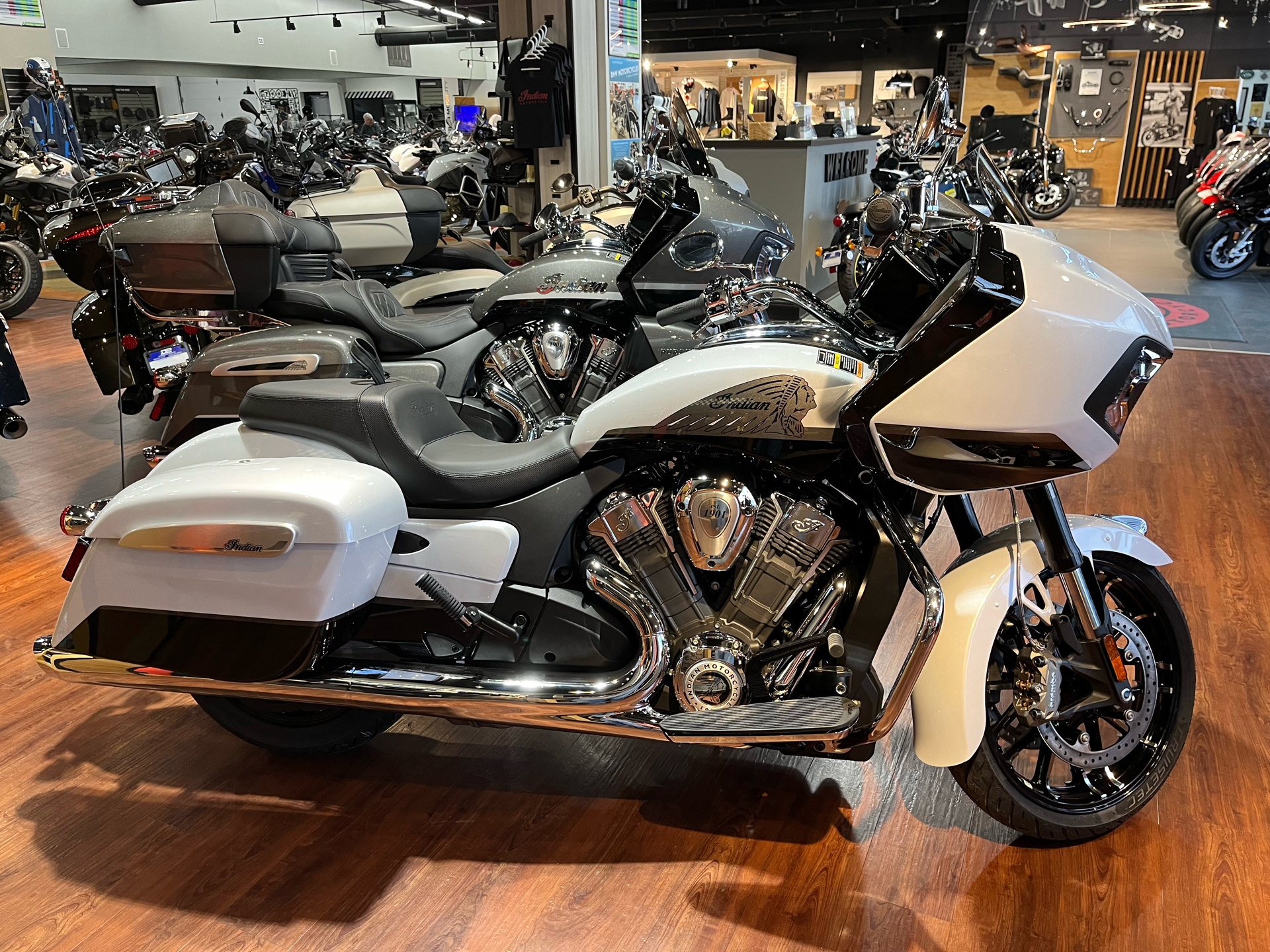 2024 Indian Motorcycle Challenger® Limited in Greer, South Carolina - Photo 2
