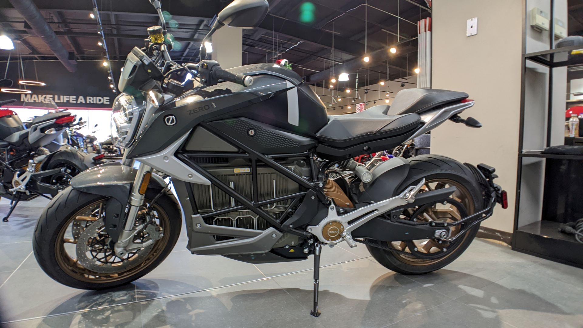 2021 Zero Motorcycles SR/F NA ZF14.4 Premium in Greer, South Carolina - Photo 14