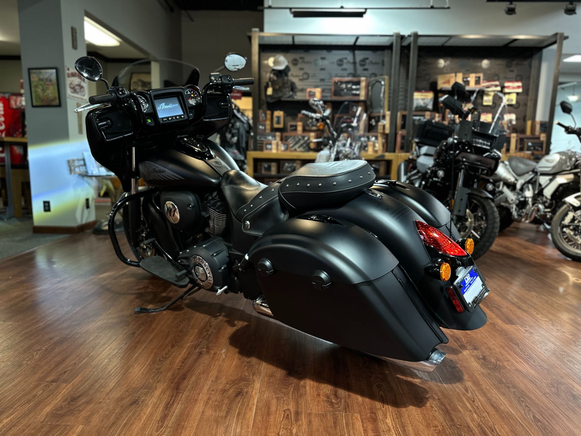 2018 Indian Motorcycle Chieftain® Dark Horse® ABS in Greer, South Carolina - Photo 6