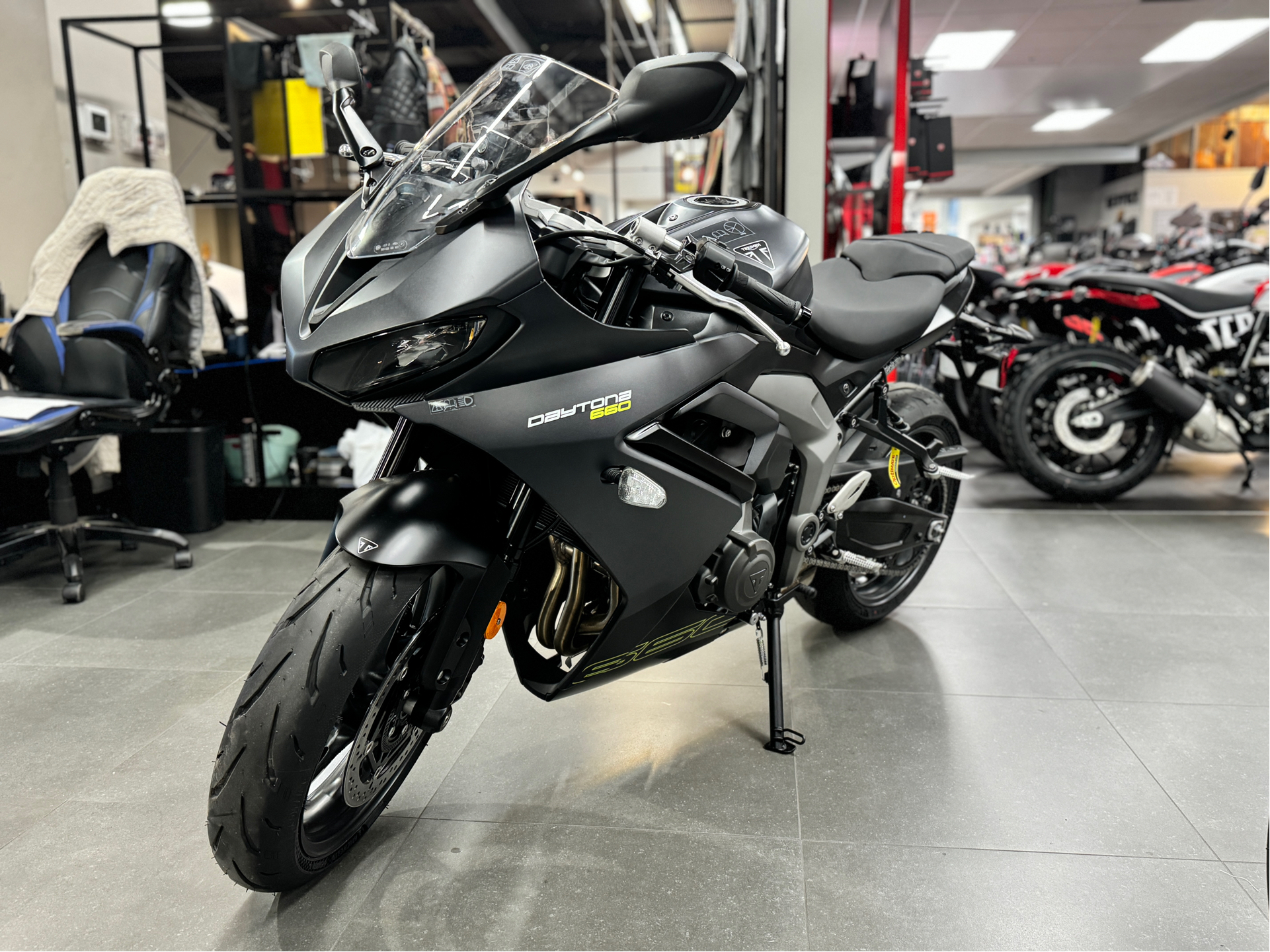 2025 Triumph Daytona 660 in Greer, South Carolina - Photo 2