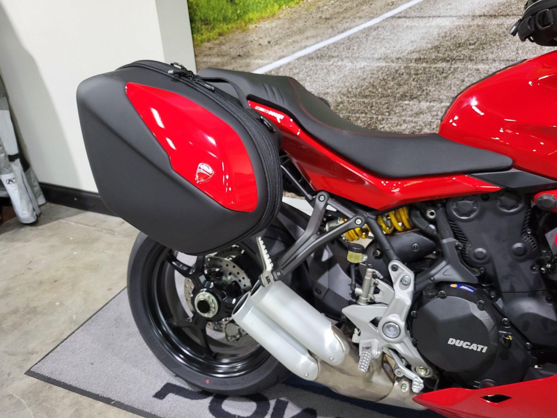 2024 Ducati SuperSport 950 in Greer, South Carolina - Photo 8