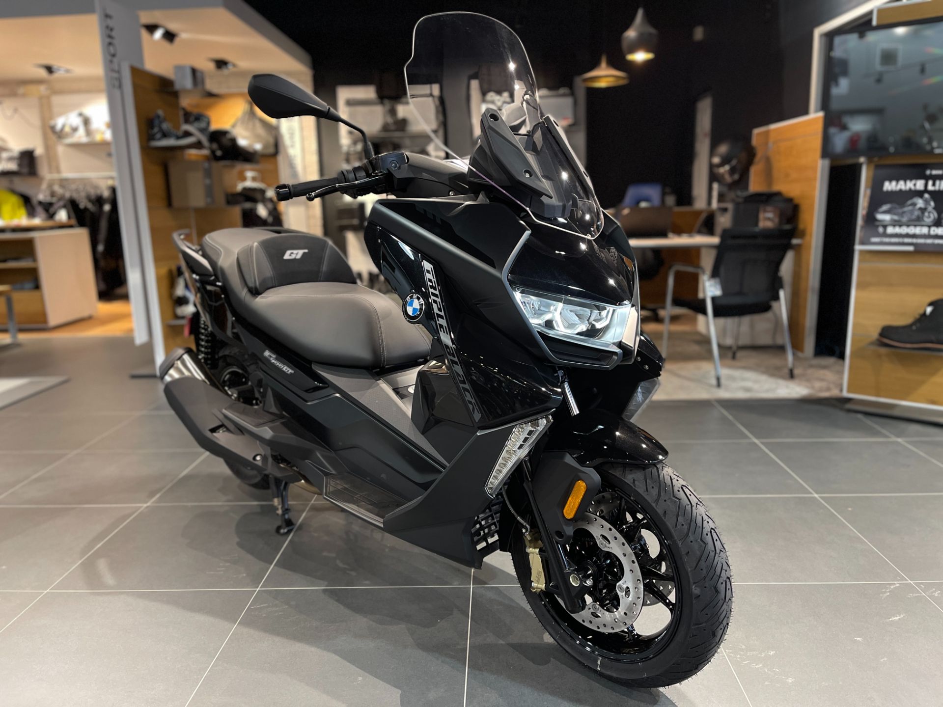 2023 BMW C 400 GT in Greer, South Carolina - Photo 8