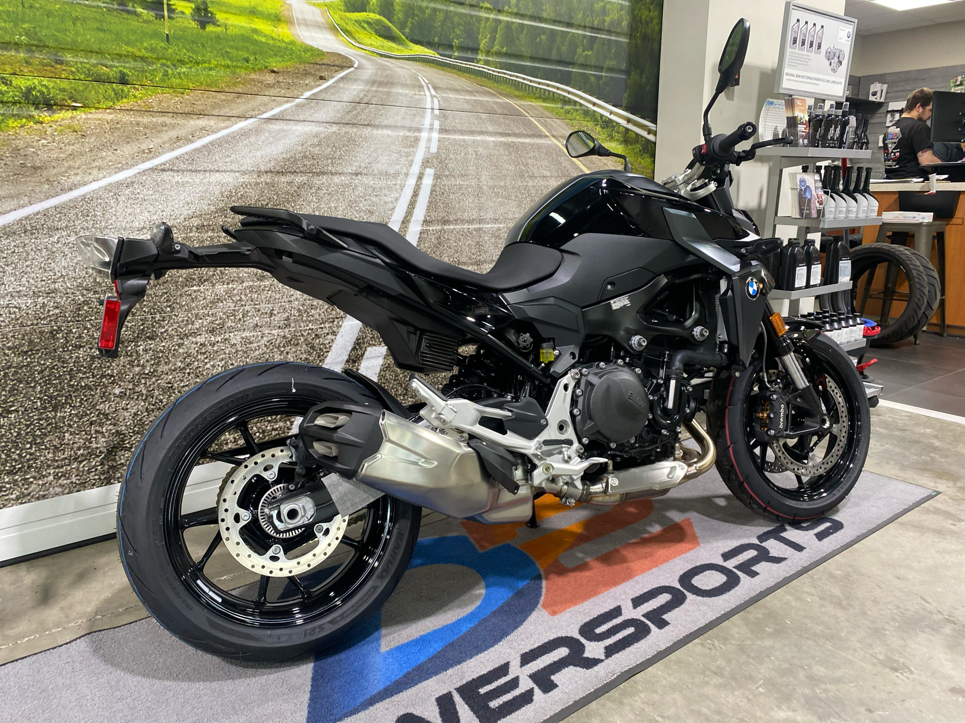 2024 BMW F 900 R in Greer, South Carolina - Photo 3