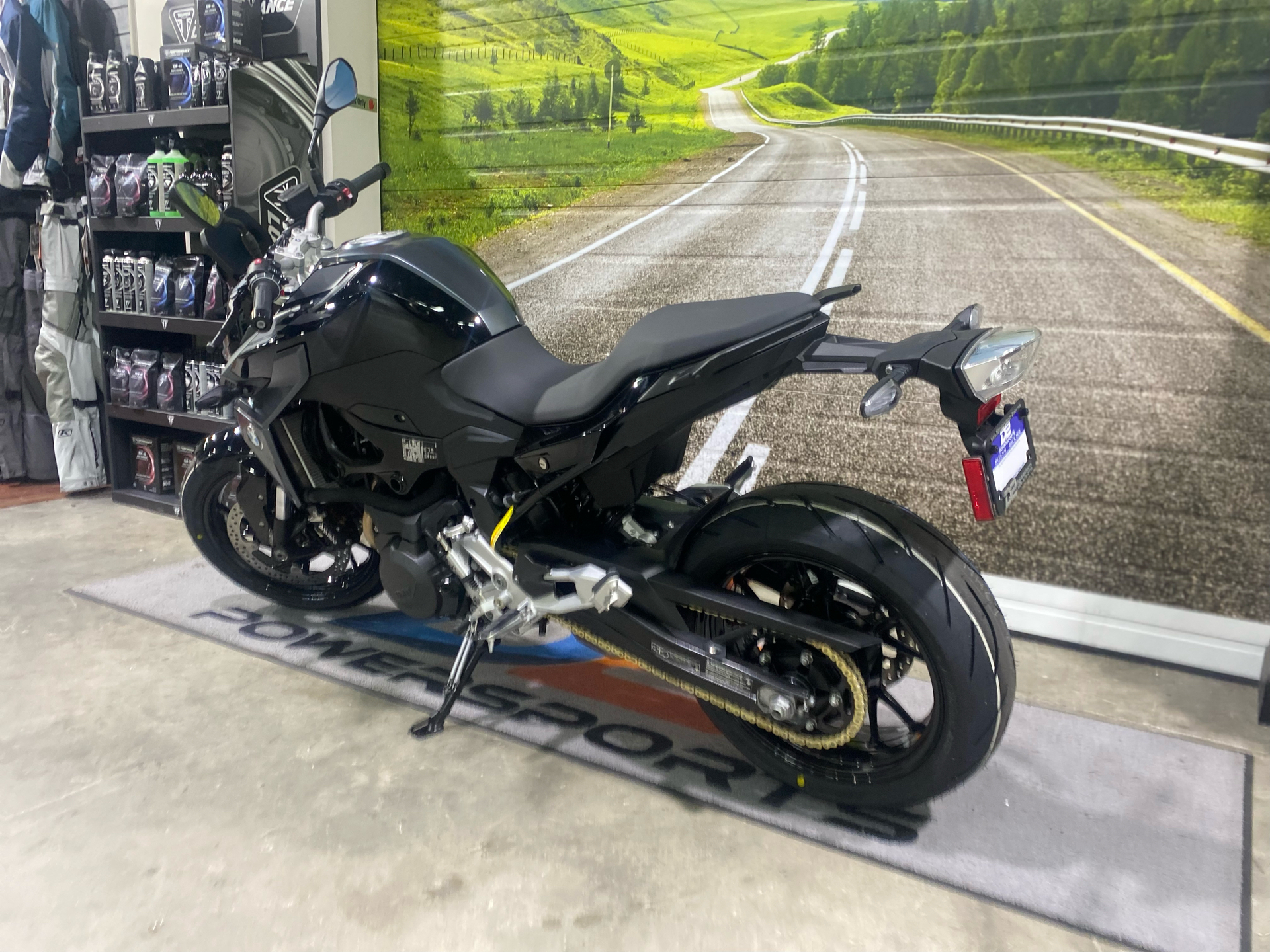 2024 BMW F 900 R in Greer, South Carolina - Photo 5