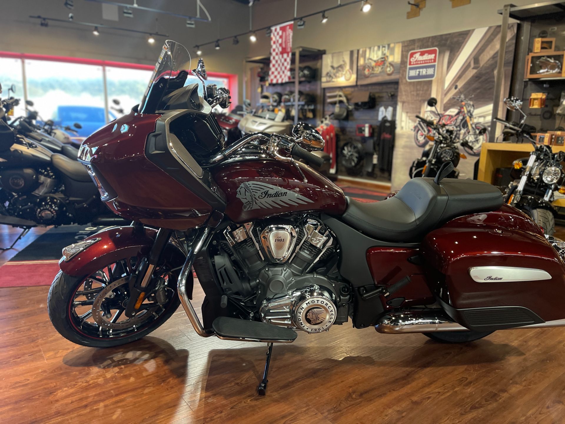 2022 Indian Motorcycle Challenger® Limited in Greer, South Carolina - Photo 5