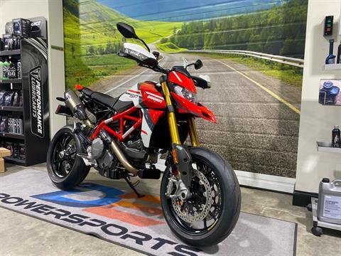 2025 Ducati Hypermotard 950 SP in Greer, South Carolina - Photo 2