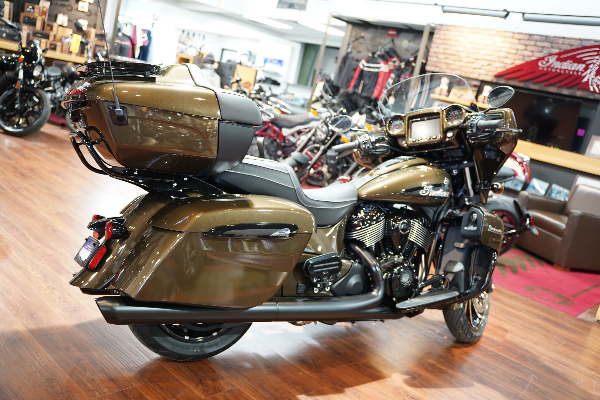 2023 Indian Motorcycle Roadmaster® Dark Horse® in Greer, South Carolina - Photo 10