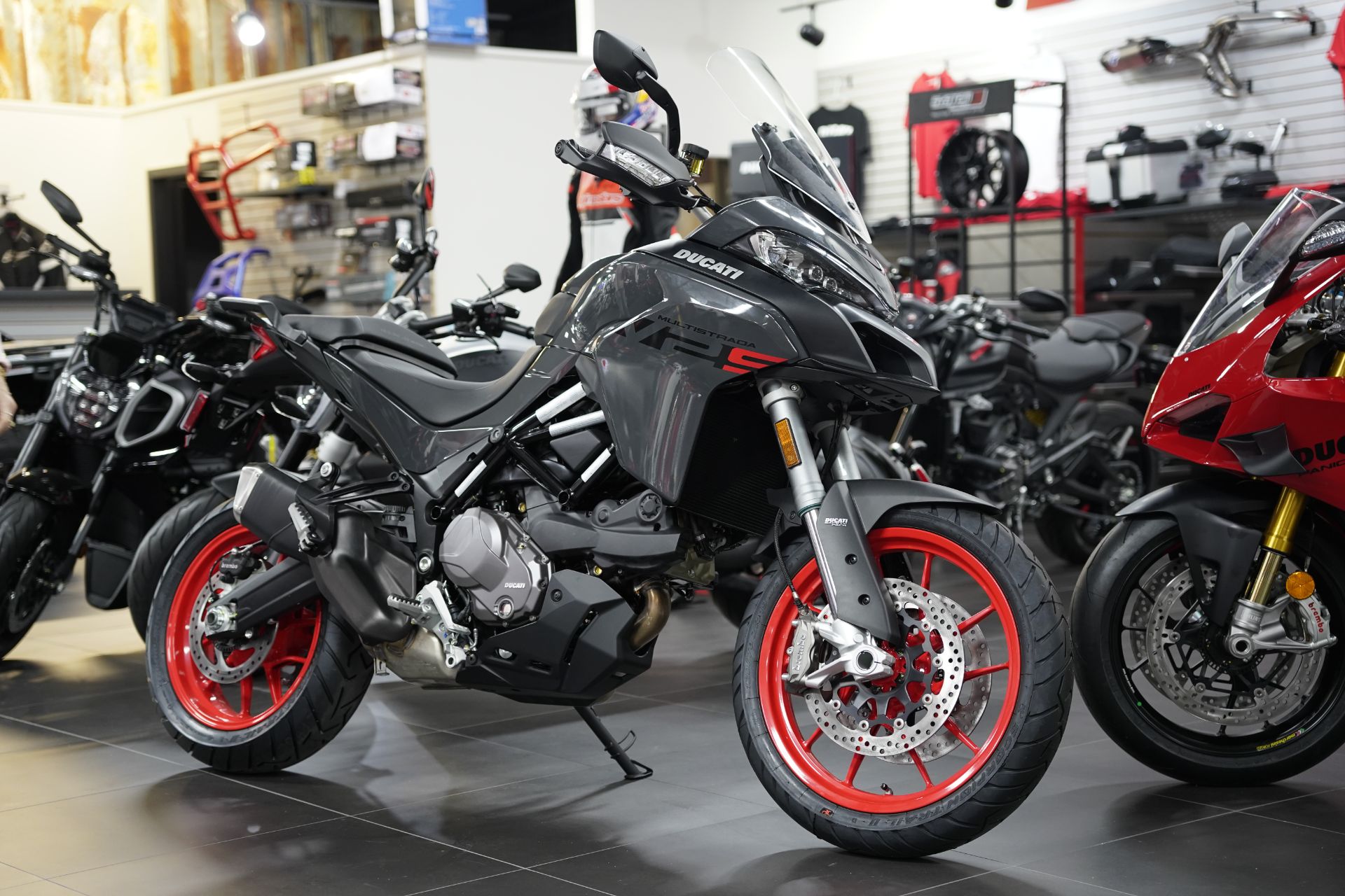 2023 Ducati Multistrada V2 S in Greer, South Carolina - Photo 3