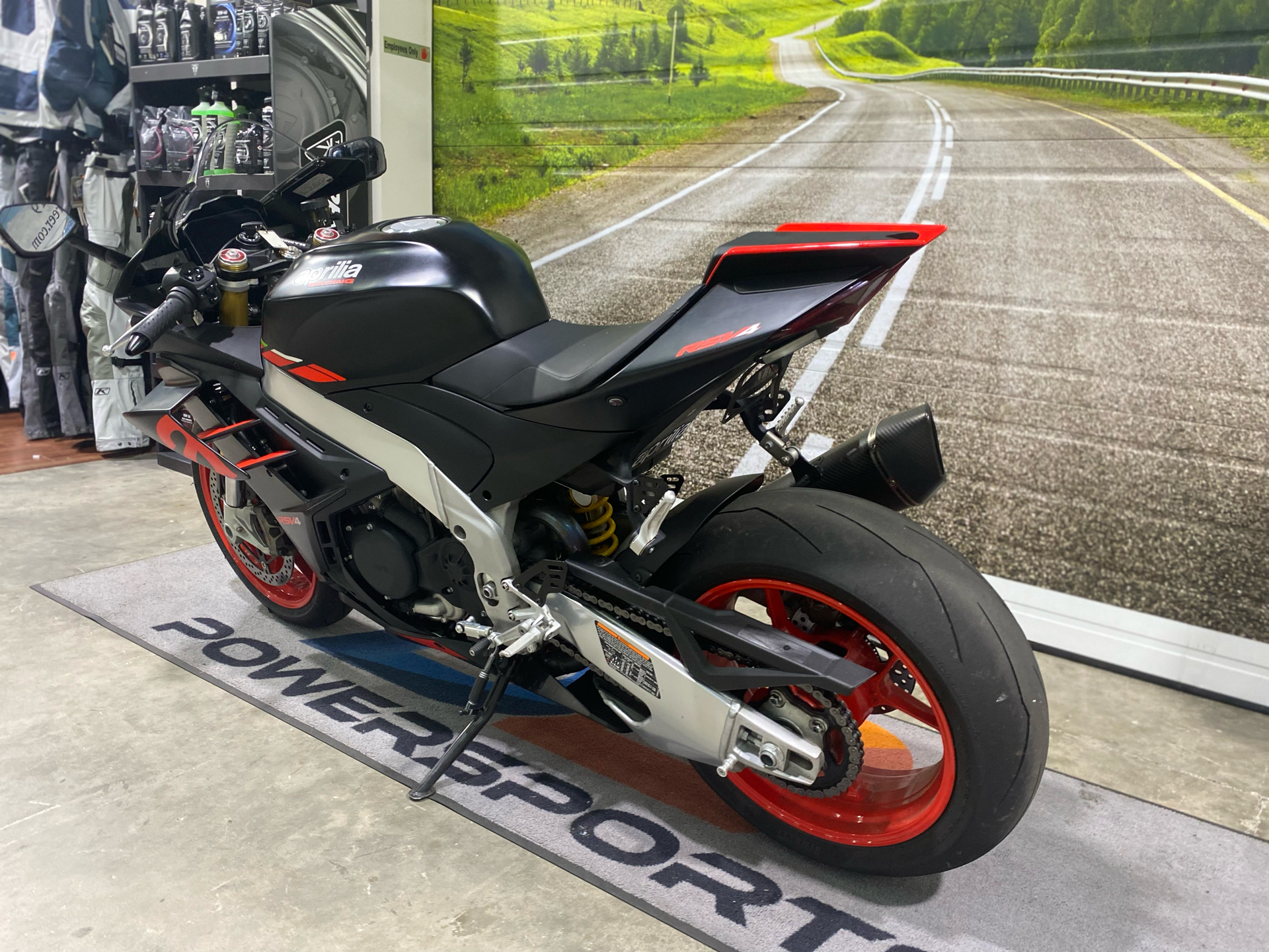 2023 Aprilia RSV4 1100 in Greer, South Carolina - Photo 5