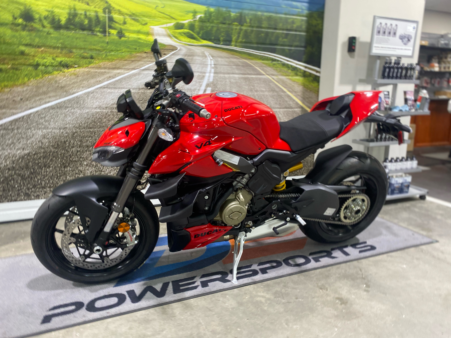 2024 Ducati Streetfighter V4 in Greer, South Carolina - Photo 6