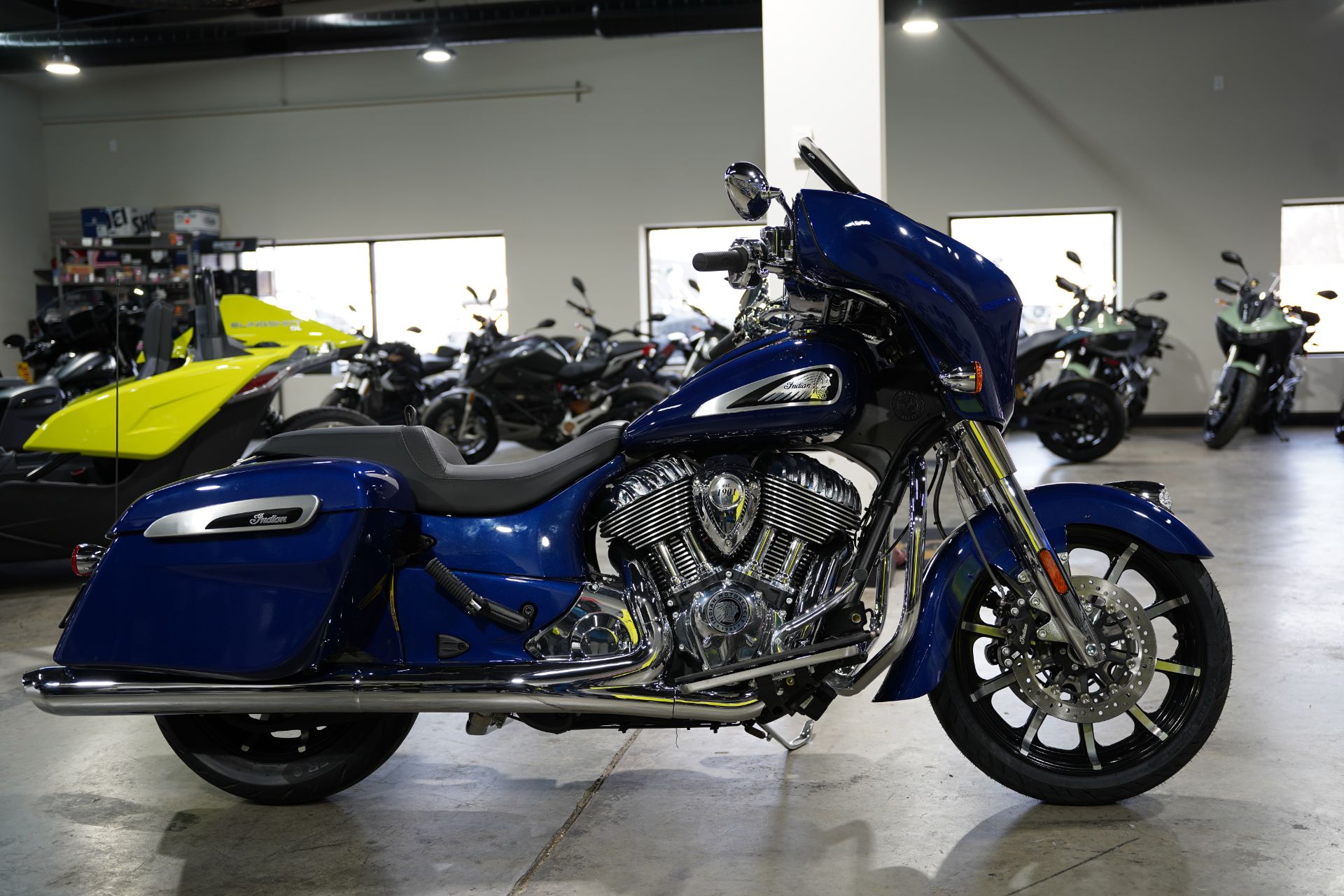 2023 Indian Motorcycle Chieftain® Limited in Greer, South Carolina - Photo 2