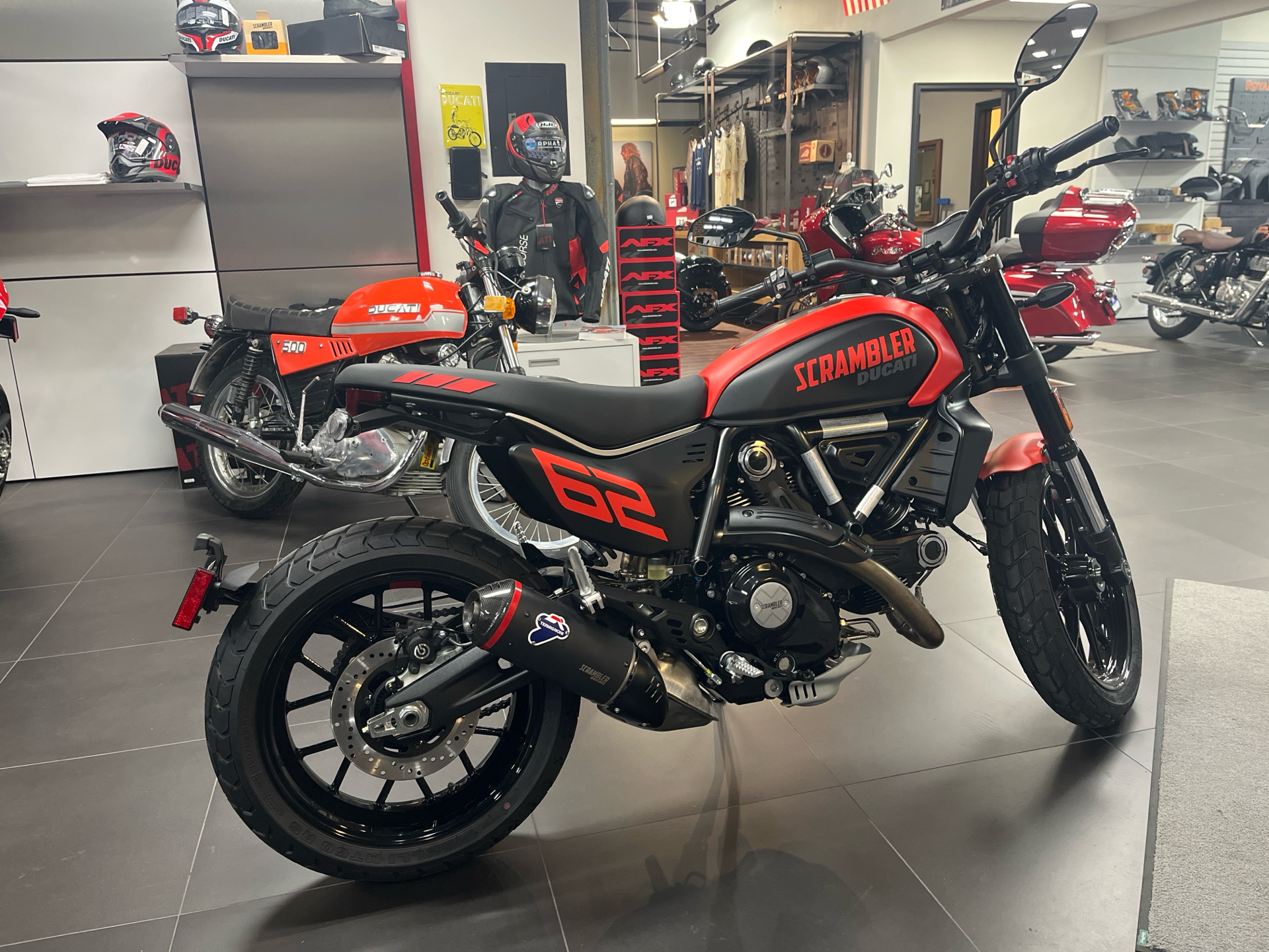 2024 Ducati Scrambler Full Throttle in Greer, South Carolina - Photo 3