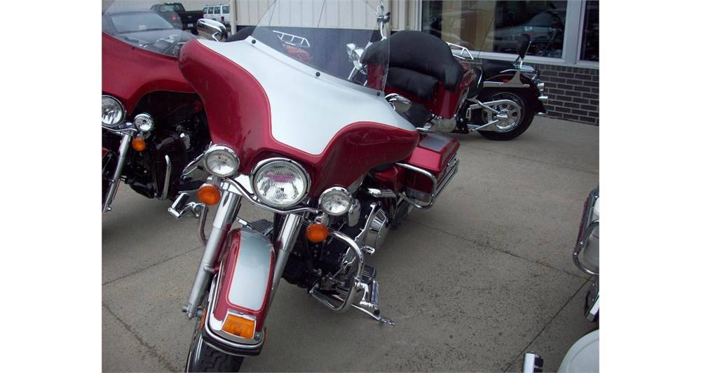 2004 Harley-Davidson FLHTC/FLHTCI Electra Glide® Classic in Chariton, Iowa - Photo 2
