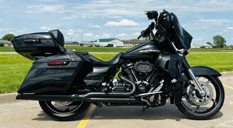 2017 Harley-Davidson STREET GLIDE CVO in Chariton, Iowa - Photo 1