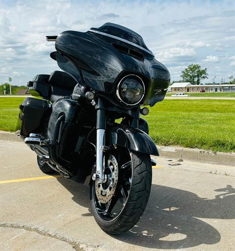 2017 Harley-Davidson STREET GLIDE CVO in Chariton, Iowa - Photo 3