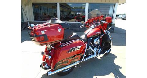 2010 Harley-Davidson Electra Glide® Ultra Limited in Chariton, Iowa - Photo 2