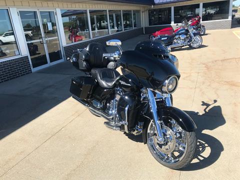 2014 Harley-Davidson STREET GLIDE in Chariton, Iowa - Photo 5
