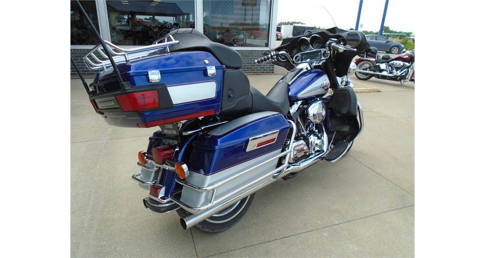 2006 Harley-Davidson Ultra Classic® Electra Glide® in Chariton, Iowa - Photo 2