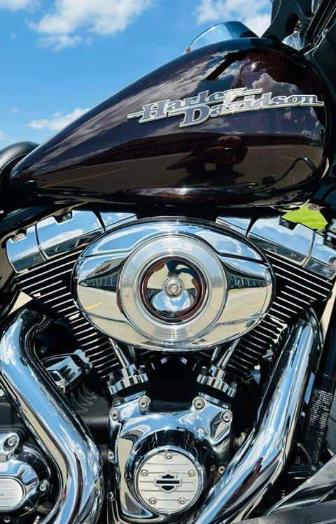 2011 Harley-Davidson STREET GLIDE in Chariton, Iowa - Photo 2