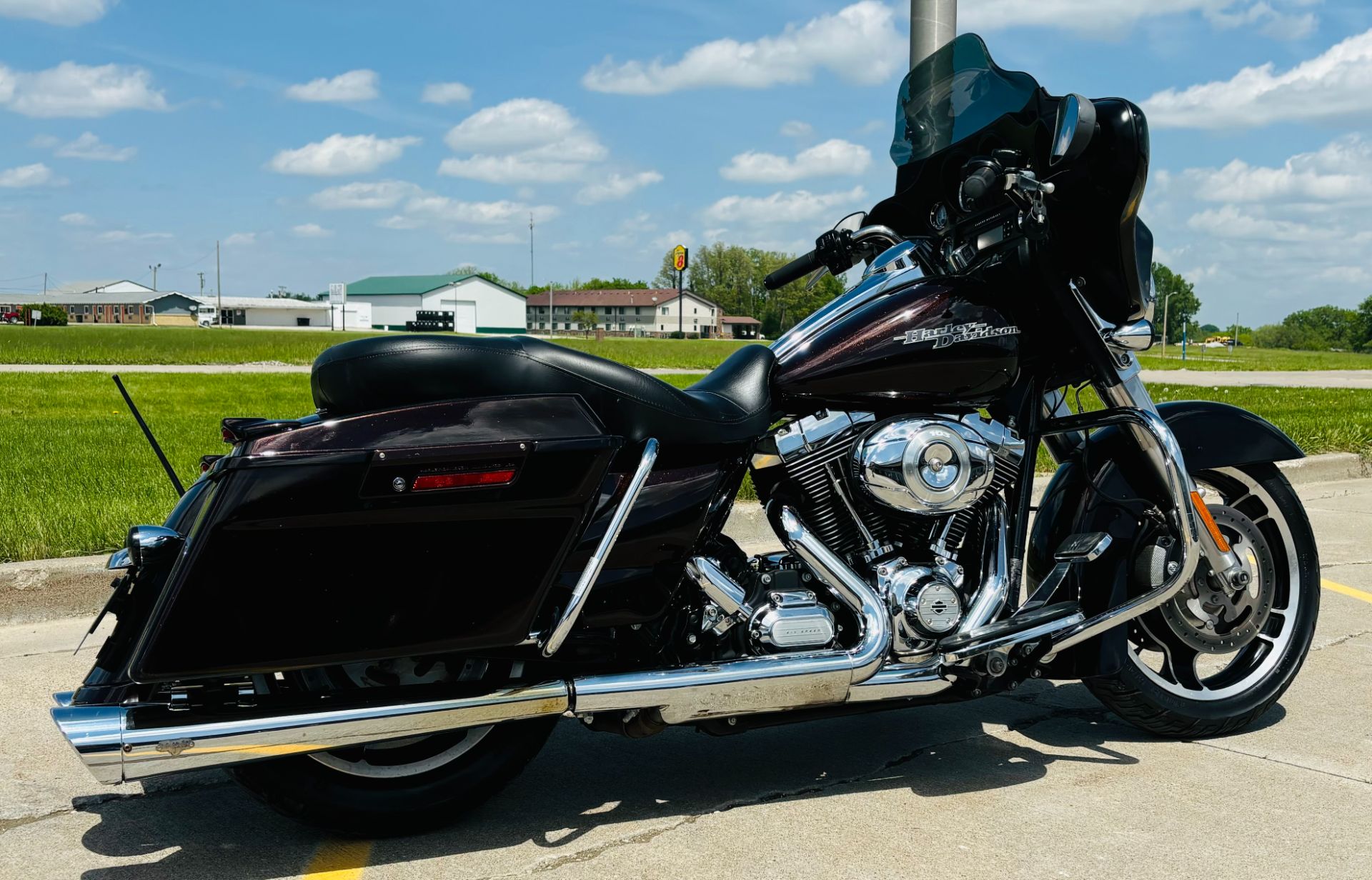 2011 Harley-Davidson STREET GLIDE in Chariton, Iowa - Photo 1