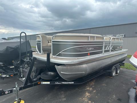 2020 Sun Tracker Party Barge 20 DLX in Appleton, Wisconsin - Photo 1