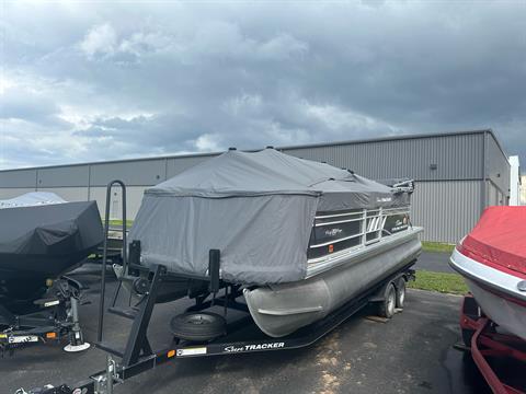 2020 Sun Tracker Party Barge 20 DLX in Appleton, Wisconsin - Photo 9