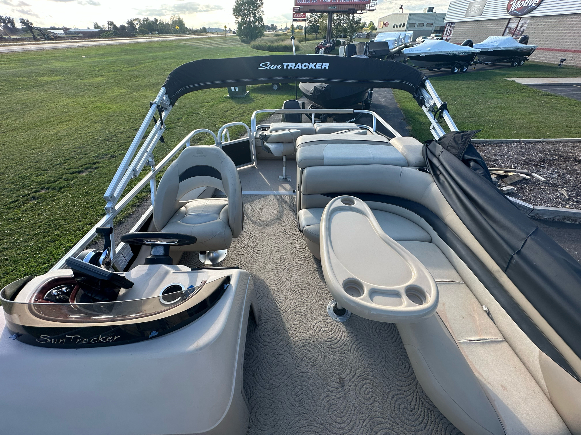 2013 Sun Tracker Fishin' Barge 20 DLX in Appleton, Wisconsin - Photo 6