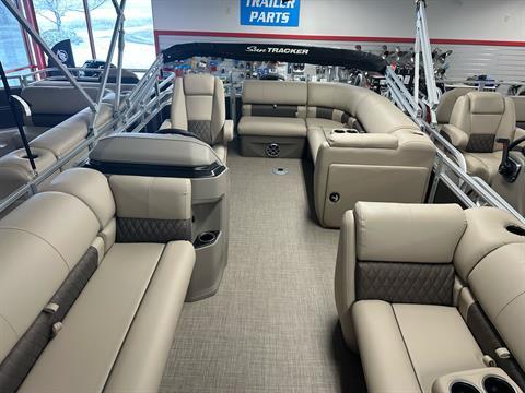 2024 Sun Tracker Party Barge 20 DLX in Appleton, Wisconsin - Photo 3