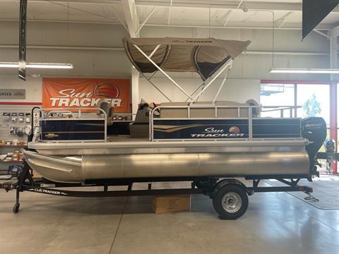 2023 Sun Tracker Bass Buggy 18 in Appleton, Wisconsin - Photo 2