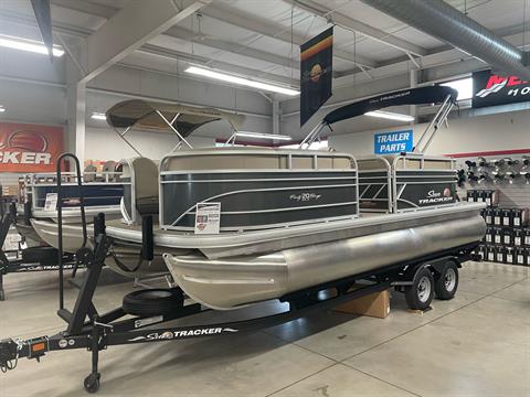 2023 Sun Tracker Party Barge 20 DLX in Appleton, Wisconsin - Photo 1