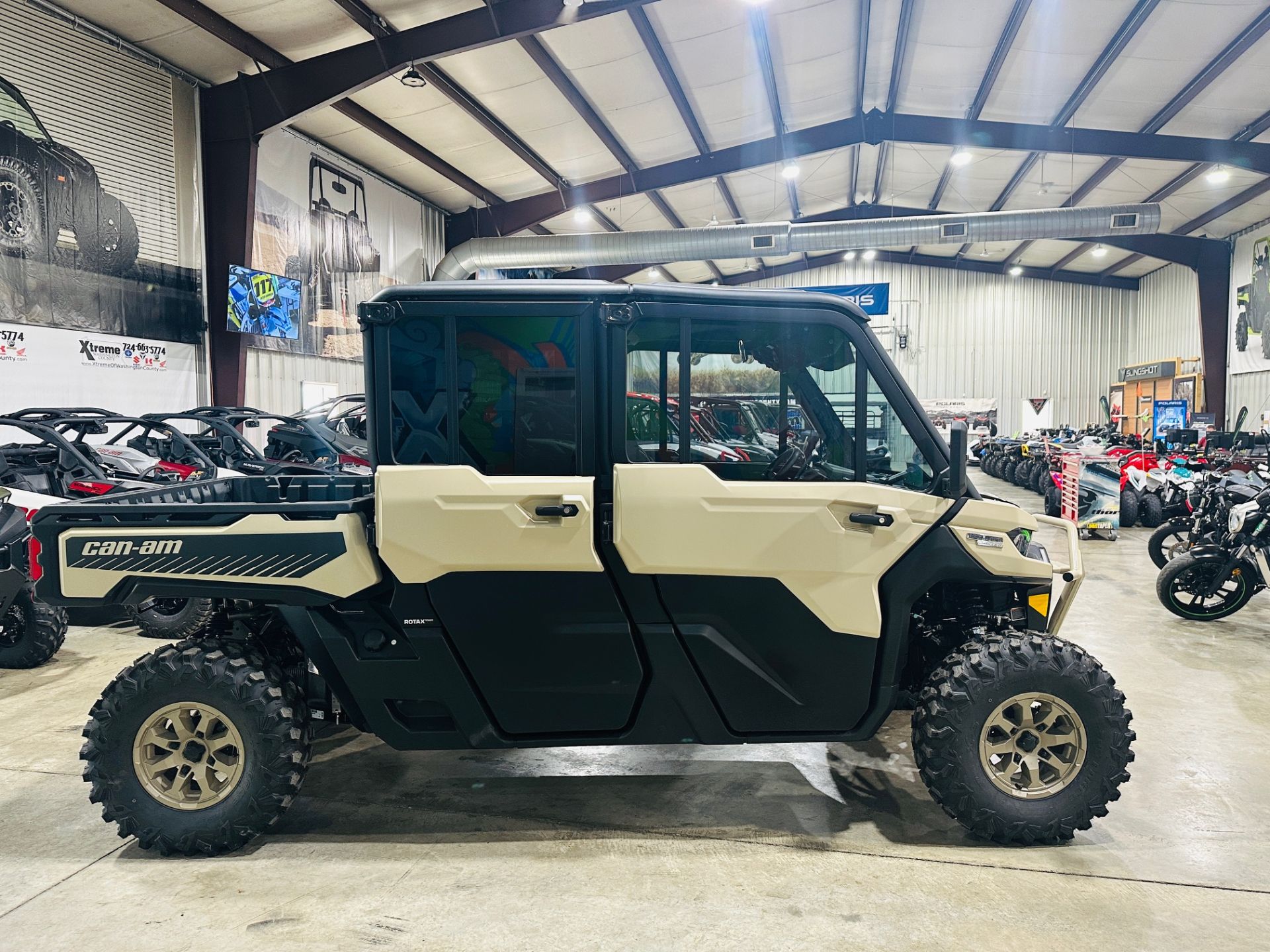 2025 Can-Am Defender MAX Limited in Claysville, Pennsylvania - Photo 4