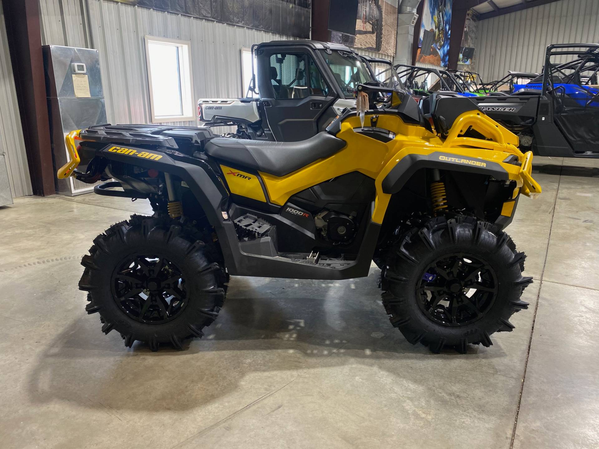 2021 Can-Am Outlander X MR 1000R with Visco-4Lok in Claysville, Pennsylvania - Photo 2