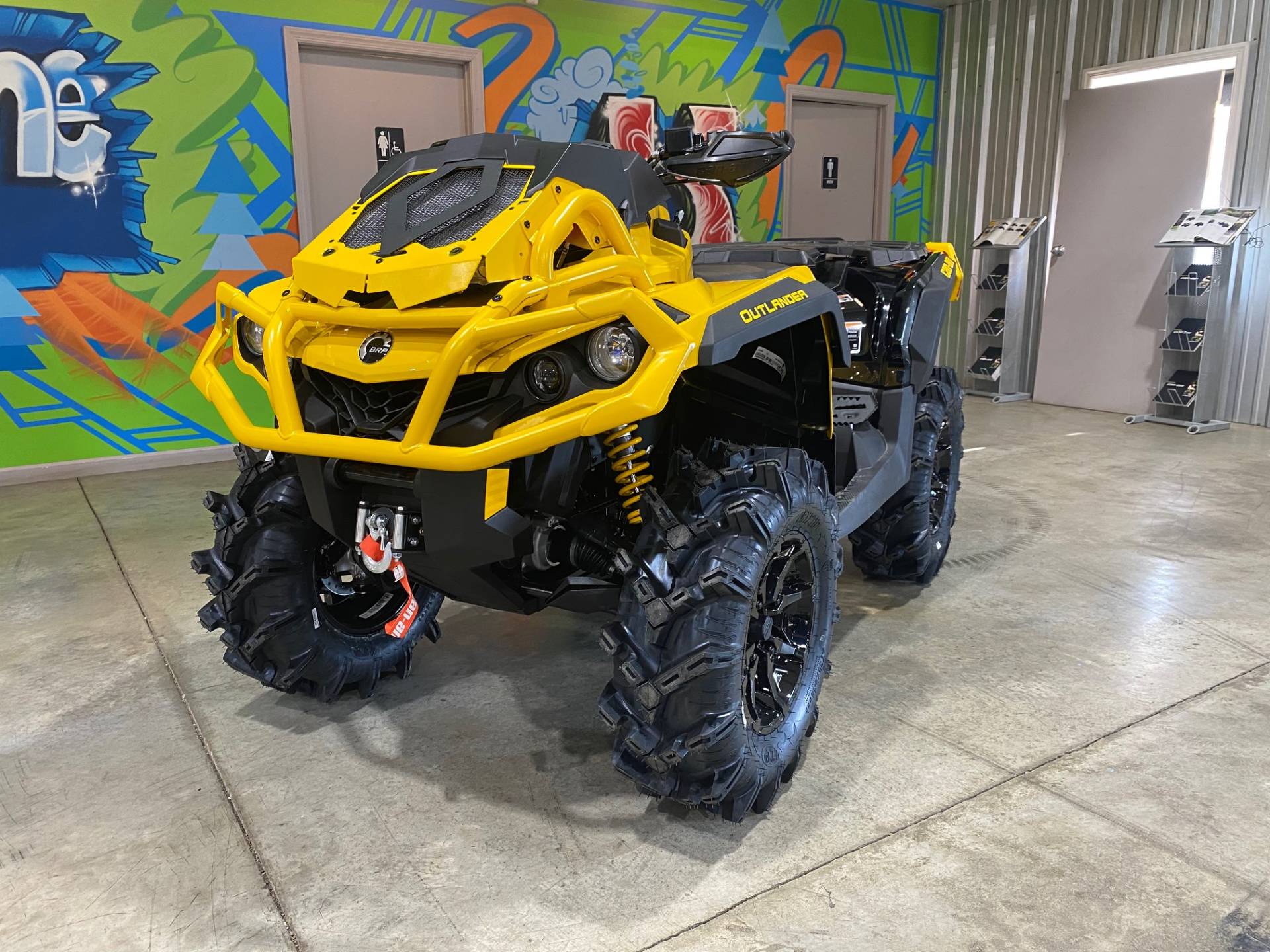 2021 Can-Am Outlander X MR 1000R with Visco-4Lok in Claysville, Pennsylvania - Photo 4