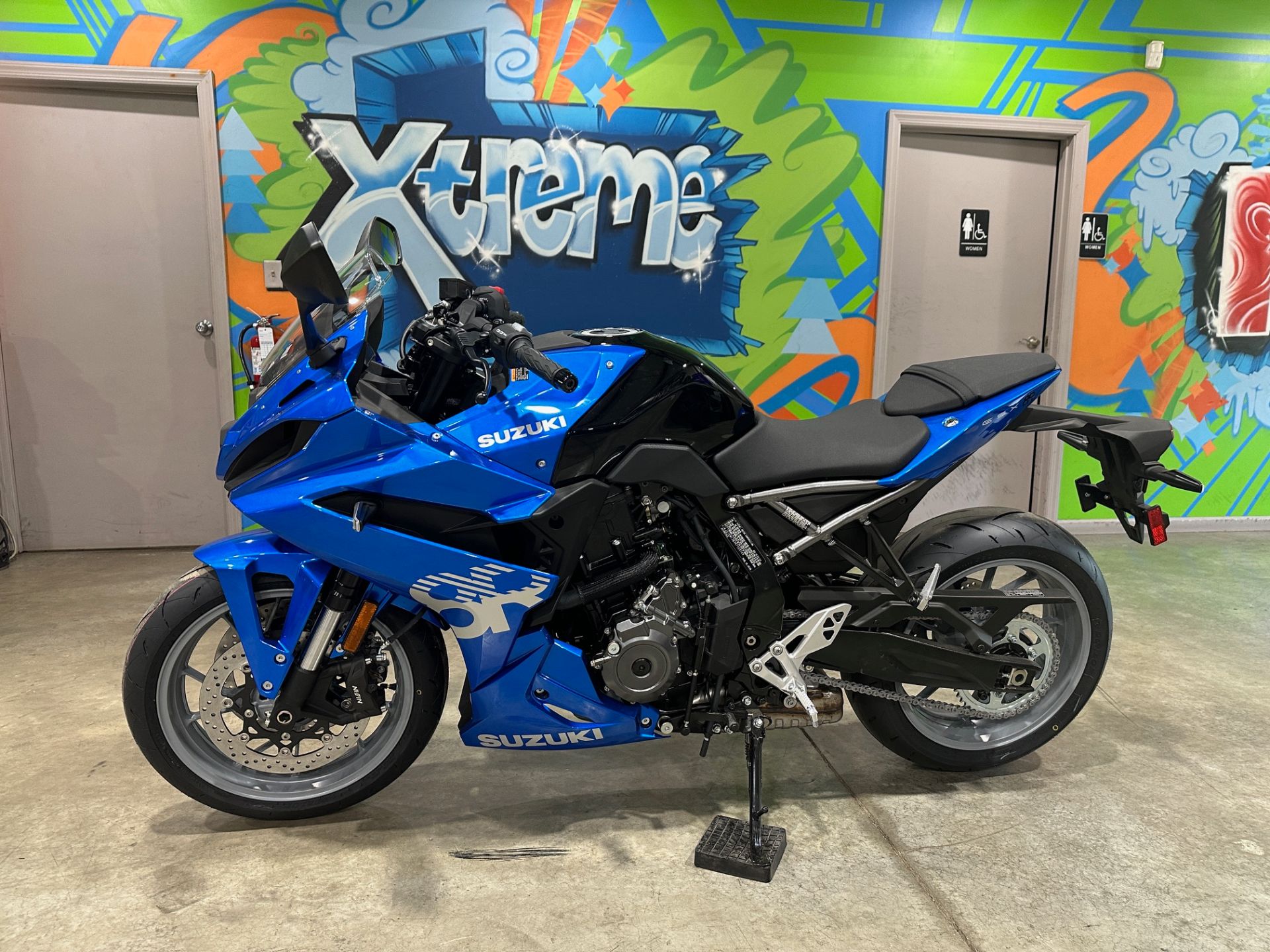 2024 Suzuki GSX-8R in Claysville, Pennsylvania - Photo 2