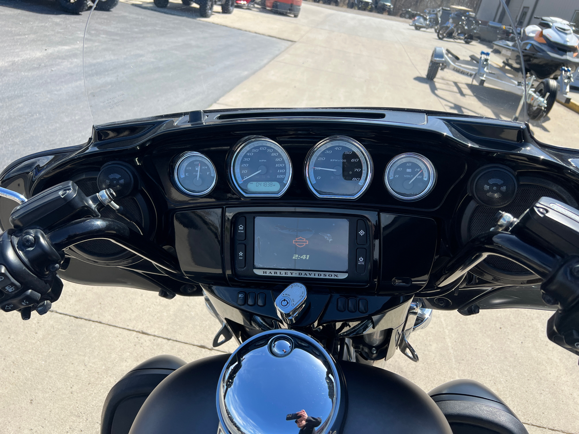 2017 Harley-Davidson Ultra Limited in Mason City, Iowa - Photo 4