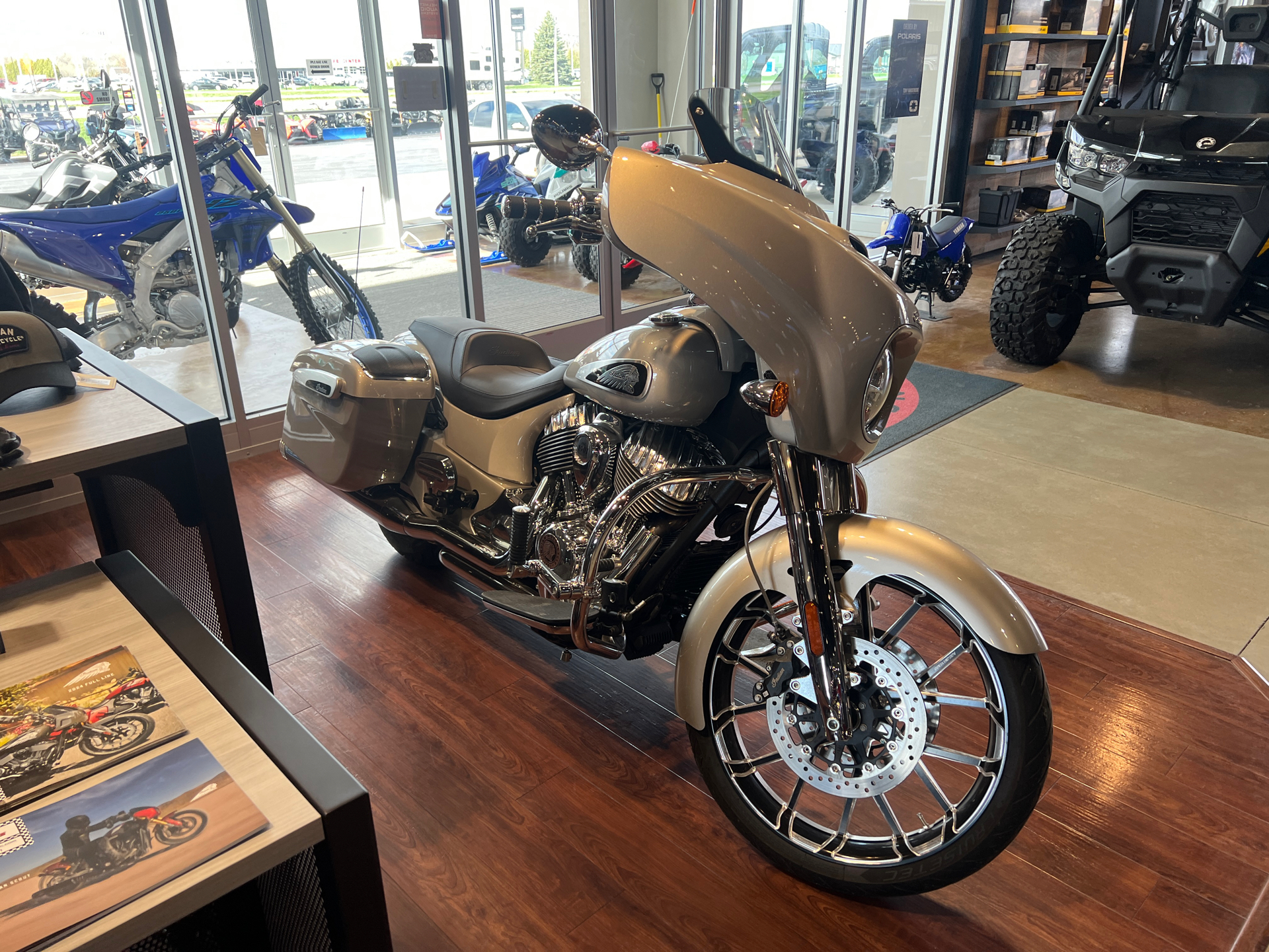 2022 Indian Motorcycle Chieftain® Limited in Mason City, Iowa - Photo 2